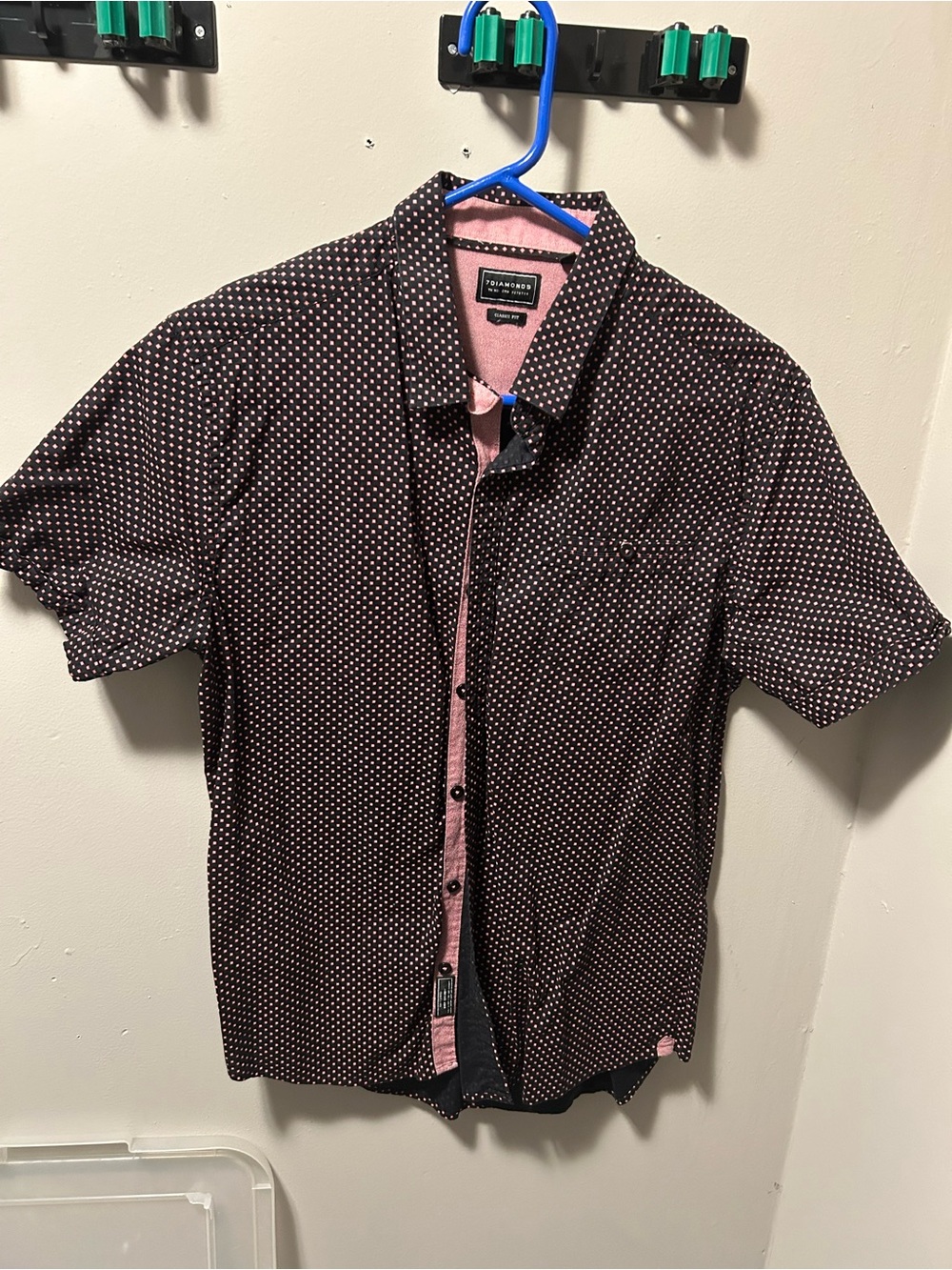 7 Diamonds Black Short-Sleeve Button-Down Shirt with Pink Contrast
